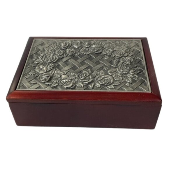 Vintage wood and metal trinket box. Made in Korea. - Picture 1 of 5